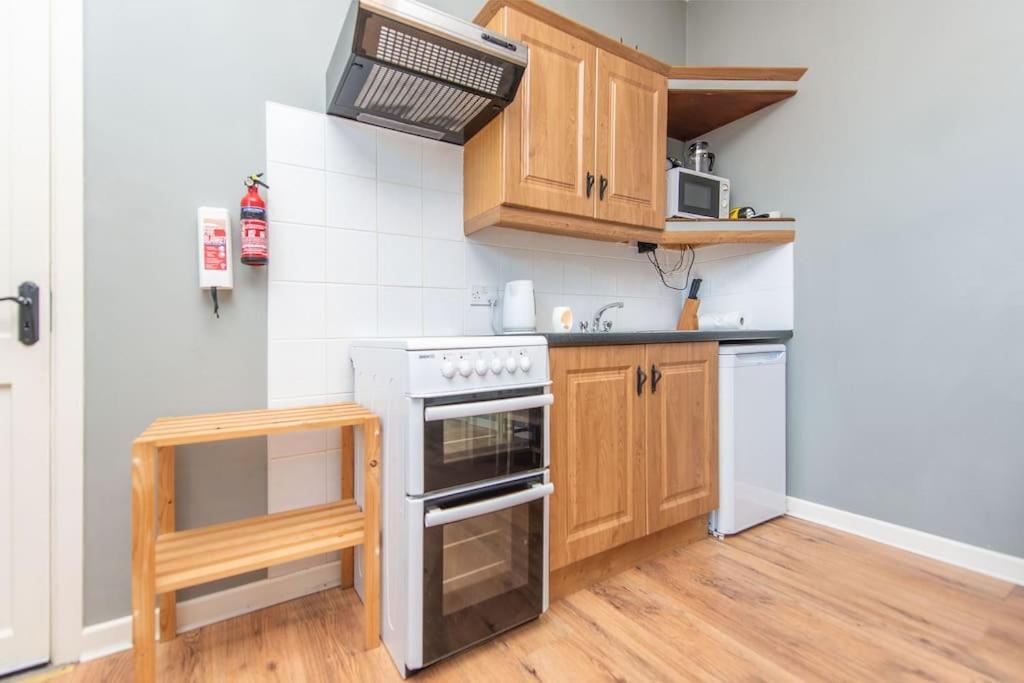 Clonbur House - Studio Village Apartment غالواي المظهر الخارجي الصورة